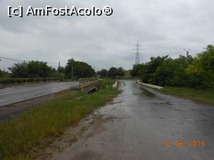 [P40] Cănțălărești - Podul medieval alături de cel nou.  » foto by iulianic
 - 
<span class="allrVoted glyphicon glyphicon-heart hidden" id="av751530"></span>
<a class="m-l-10 hidden" id="sv751530" onclick="voting_Foto_DelVot(,751530,29440)" role="button">șterge vot <span class="glyphicon glyphicon-remove"></span></a>
<a id="v9751530" class=" c-red"  onclick="voting_Foto_SetVot(751530)" role="button"><span class="glyphicon glyphicon-heart-empty"></span> <b>LIKE</b> = Votează poza</a> <img class="hidden"  id="f751530W9" src="/imagini/loader.gif" border="0" /><span class="AjErrMes hidden" id="e751530ErM"></span>