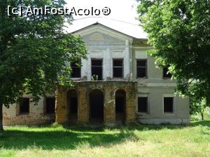 [P01] Conacul familiei Rosetti din Solești, Vaslui. » foto by tata123 🔱
 - 
<span class="allrVoted glyphicon glyphicon-heart hidden" id="av1244127"></span>
<a class="m-l-10 hidden" id="sv1244127" onclick="voting_Foto_DelVot(,1244127,29440)" role="button">șterge vot <span class="glyphicon glyphicon-remove"></span></a>
<a id="v91244127" class=" c-red"  onclick="voting_Foto_SetVot(1244127)" role="button"><span class="glyphicon glyphicon-heart-empty"></span> <b>LIKE</b> = Votează poza</a> <img class="hidden"  id="f1244127W9" src="/imagini/loader.gif" border="0" /><span class="AjErrMes hidden" id="e1244127ErM"></span>