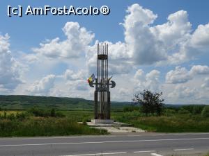 [P21] Construcție metalică care marchează locul monumentului. » foto by tata123 🔱
 - 
<span class="allrVoted glyphicon glyphicon-heart hidden" id="av1263315"></span>
<a class="m-l-10 hidden" id="sv1263315" onclick="voting_Foto_DelVot(,1263315,29441)" role="button">șterge vot <span class="glyphicon glyphicon-remove"></span></a>
<a id="v91263315" class=" c-red"  onclick="voting_Foto_SetVot(1263315)" role="button"><span class="glyphicon glyphicon-heart-empty"></span> <b>LIKE</b> = Votează poza</a> <img class="hidden"  id="f1263315W9" src="/imagini/loader.gif" border="0" /><span class="AjErrMes hidden" id="e1263315ErM"></span>