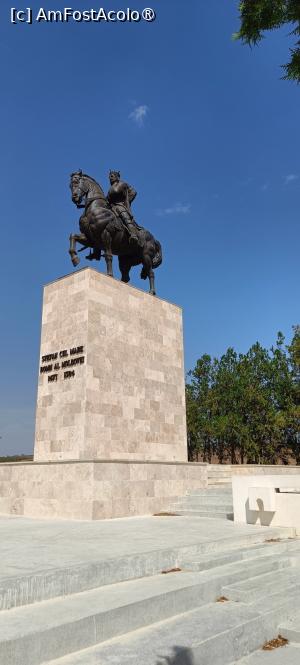 [P16] Statuia restaurată. » foto by tata123 🔱
 - 
<span class="allrVoted glyphicon glyphicon-heart hidden" id="av1450109"></span>
<a class="m-l-10 hidden" id="sv1450109" onclick="voting_Foto_DelVot(,1450109,29441)" role="button">șterge vot <span class="glyphicon glyphicon-remove"></span></a>
<a id="v91450109" class=" c-red"  onclick="voting_Foto_SetVot(1450109)" role="button"><span class="glyphicon glyphicon-heart-empty"></span> <b>LIKE</b> = Votează poza</a> <img class="hidden"  id="f1450109W9" src="/imagini/loader.gif" border="0" /><span class="AjErrMes hidden" id="e1450109ErM"></span>