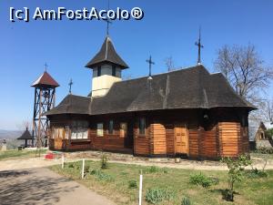 [P05] Biserica mai veche, cea din lemn. Închisă » foto by Yersinia Pestis
 - 
<span class="allrVoted glyphicon glyphicon-heart hidden" id="av962531"></span>
<a class="m-l-10 hidden" id="sv962531" onclick="voting_Foto_DelVot(,962531,29442)" role="button">șterge vot <span class="glyphicon glyphicon-remove"></span></a>
<a id="v9962531" class=" c-red"  onclick="voting_Foto_SetVot(962531)" role="button"><span class="glyphicon glyphicon-heart-empty"></span> <b>LIKE</b> = Votează poza</a> <img class="hidden"  id="f962531W9" src="/imagini/loader.gif" border="0" /><span class="AjErrMes hidden" id="e962531ErM"></span>