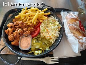 [P06] Kebab la farfurie. » foto by tata123 🔱
 - 
<span class="allrVoted glyphicon glyphicon-heart hidden" id="av1543755"></span>
<a class="m-l-10 hidden" id="sv1543755" onclick="voting_Foto_DelVot(,1543755,29445)" role="button">șterge vot <span class="glyphicon glyphicon-remove"></span></a>
<a id="v91543755" class=" c-red"  onclick="voting_Foto_SetVot(1543755)" role="button"><span class="glyphicon glyphicon-heart-empty"></span> <b>LIKE</b> = Votează poza</a> <img class="hidden"  id="f1543755W9" src="/imagini/loader.gif" border="0" /><span class="AjErrMes hidden" id="e1543755ErM"></span>