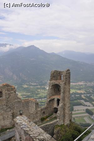 [P21] Sacra di San Michele (Piemont, Italia) - ruine si valea Susa vazute de pe cea mai inalta terasa a manastirii.  » foto by Diaura*
 - 
<span class="allrVoted glyphicon glyphicon-heart hidden" id="av1058016"></span>
<a class="m-l-10 hidden" id="sv1058016" onclick="voting_Foto_DelVot(,1058016,29447)" role="button">șterge vot <span class="glyphicon glyphicon-remove"></span></a>
<a id="v91058016" class=" c-red"  onclick="voting_Foto_SetVot(1058016)" role="button"><span class="glyphicon glyphicon-heart-empty"></span> <b>LIKE</b> = Votează poza</a> <img class="hidden"  id="f1058016W9" src="/imagini/loader.gif" border="0" /><span class="AjErrMes hidden" id="e1058016ErM"></span>