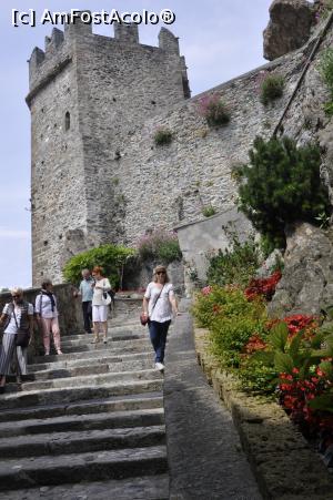 [P07] Sacra di San Michele (Piemont, Italia) - scari, scari si alte scari trebuie urcate pana la manastire.  » foto by Diaura*
 - 
<span class="allrVoted glyphicon glyphicon-heart hidden" id="av1058002"></span>
<a class="m-l-10 hidden" id="sv1058002" onclick="voting_Foto_DelVot(,1058002,29447)" role="button">șterge vot <span class="glyphicon glyphicon-remove"></span></a>
<a id="v91058002" class=" c-red"  onclick="voting_Foto_SetVot(1058002)" role="button"><span class="glyphicon glyphicon-heart-empty"></span> <b>LIKE</b> = Votează poza</a> <img class="hidden"  id="f1058002W9" src="/imagini/loader.gif" border="0" /><span class="AjErrMes hidden" id="e1058002ErM"></span>