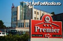 [P02 <small>[FOTO OFICIALĂ, DE PREZENTARE:] </small>]  -- <small>// FĂRĂ DESCRIERE</small>